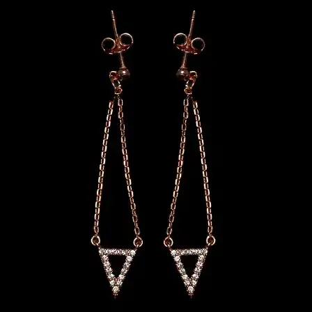 Oplemeni svoj stil s Rose Triangl visećim minđušama u prefinjenoj rose gold boji. Trouglovi koji elegantno vise su ukrašeni sjajnim cirkonima, pružajući ti dozu luksuza.